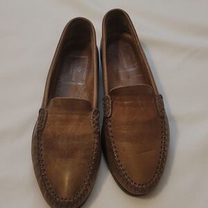 Stuart Mcguire women's loafers 9D